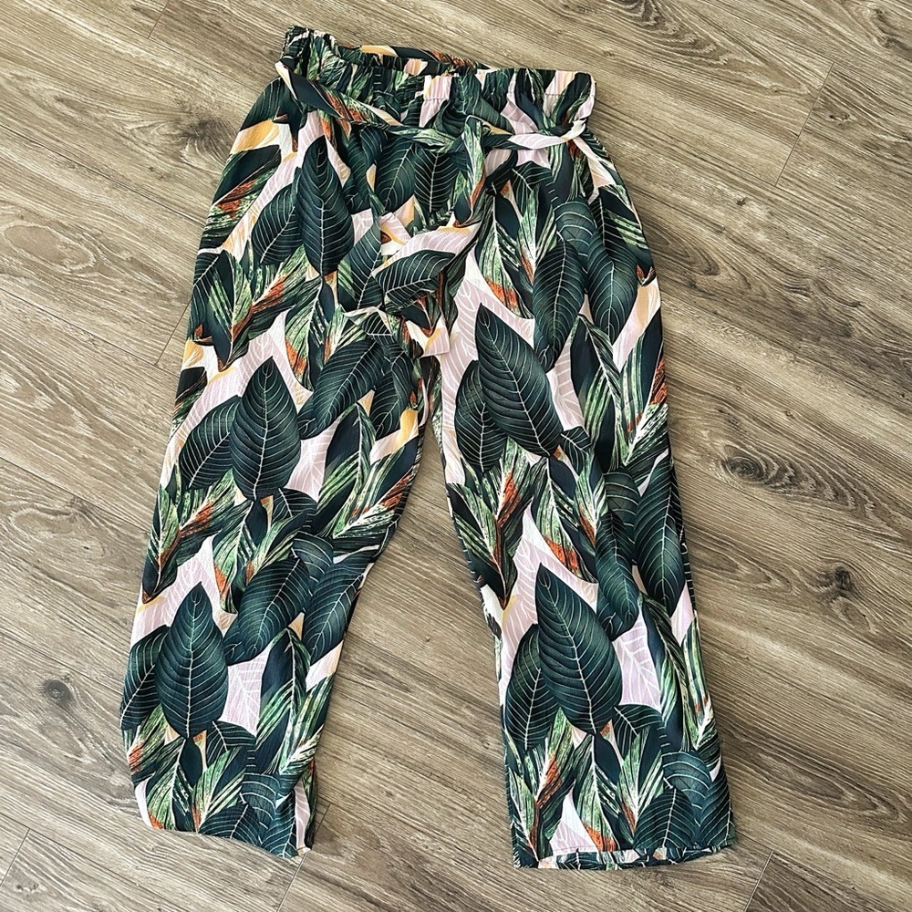 SHEIN Casual Green and Pink Tropical Print Pants